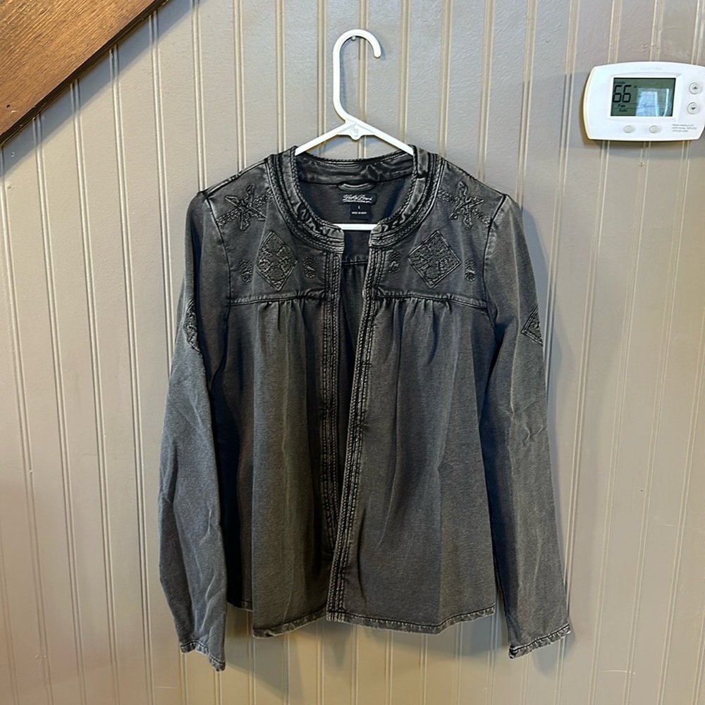EUC Lucky Brand Embroidered Open Front Cardigan Shirt